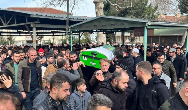Bursa'da varil patlamasında can veren genç kaleci toprağa verildi