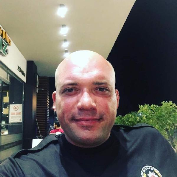 Kalp krizi geçiren polis memuru, yaşamını yitirdi