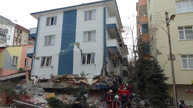 Malatya'da 5,6 büyüklüğündeki depremde bir kişi daha can verdi