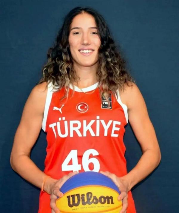 Depremde hayatını kaybeden milli basketbolcunun son görüntüleri çıktı