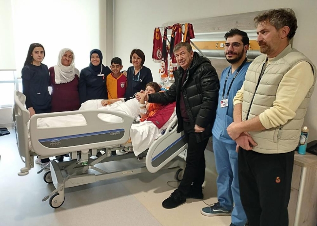 Enkaz altından çıkarılan Galatasaraylı Cihan hayata tutunamadı