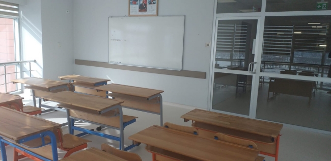Depremzede öğrenciler için hastane sınıfları yapıldı