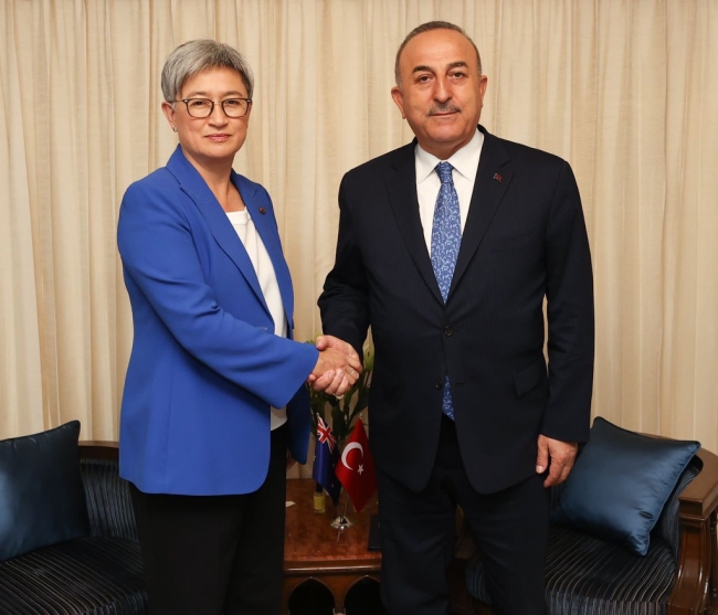 G20 Dışişleri Bakanları Toplantısı'nda saygı duruşu