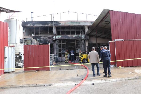Kimyasal madde üreten fabrikada yangın: Ölü ve yaralılar var!
