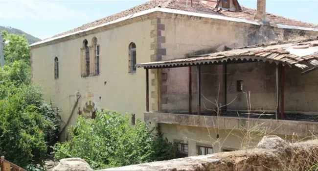 O konak depremde yerle bir oldu