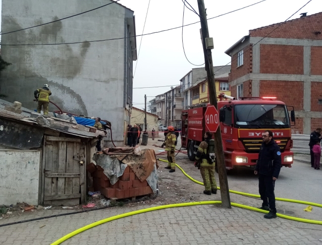 Bursa'da 3 itfaiye eri ölümden döndü