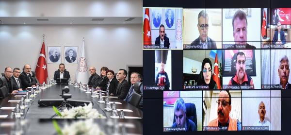 Bakan Özer'den milli eğitim müdürüyle toplantı