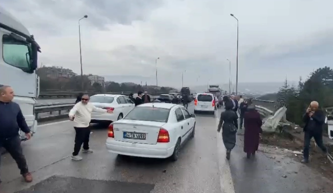 TEM'de zincirleme kaza
