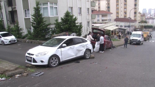 Freni boşalan kamyon 14 aracı biçti!