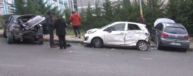 Freni boşalan kamyon 14 aracı biçti!