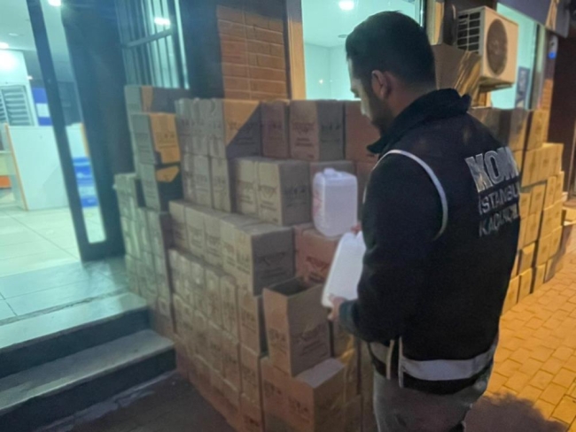 Dezenfektan diye satıldı: 3 ton 150 litre ele geçirildi