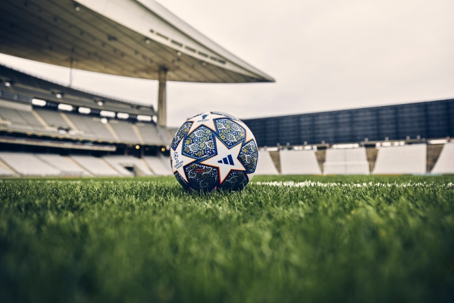UEFA Şampiyonlar Ligi Finaline özel topu: UCL PRO BALL İSTANBUL