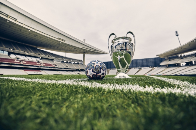 UEFA Şampiyonlar Ligi Finaline özel topu: UCL PRO BALL İSTANBUL