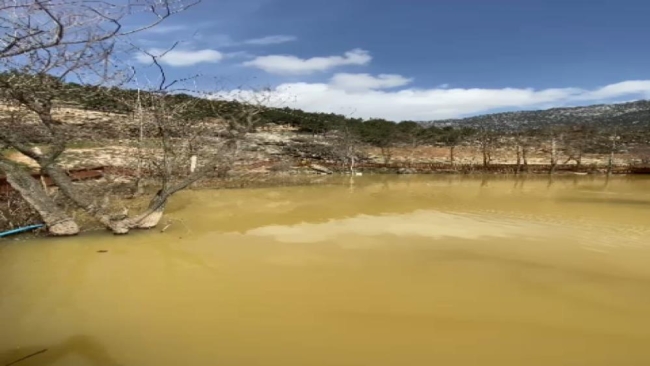 Deprem sonrası doğa harikası Yeşilgöz’ün rengi değişti