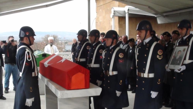 Komşusu tarafından öldürülen uzman çavuş toprağa verildi