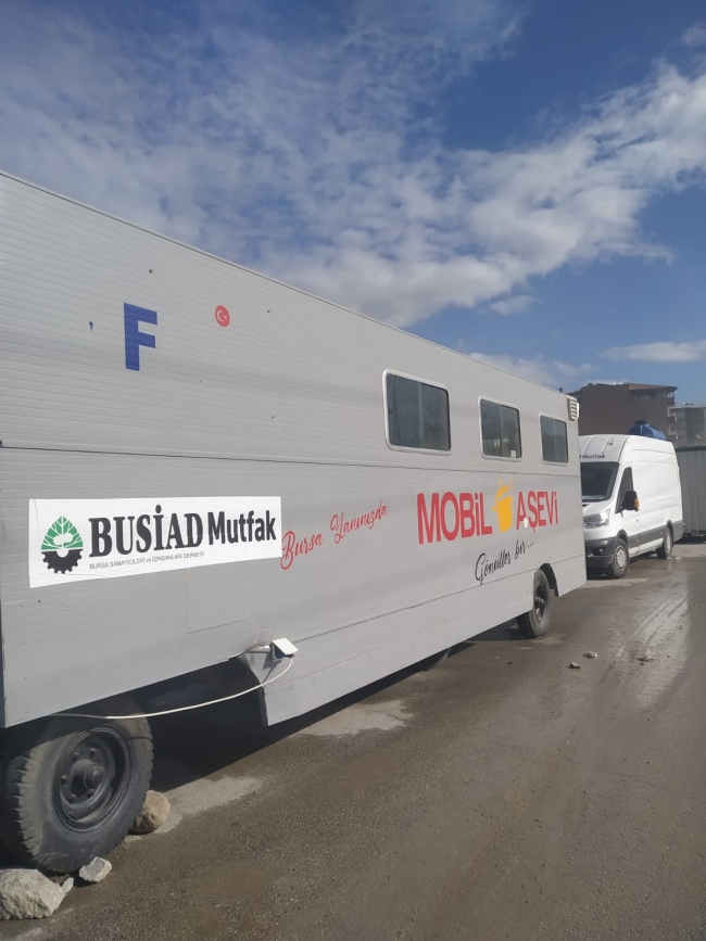 BUSİAD depremzedelerin ihtiyaçlarını gideriyor