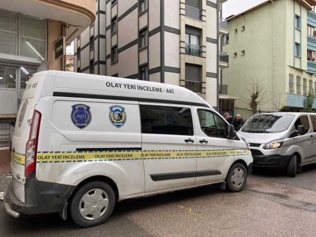 Karısını öldüren şahıs 5. kattan atladı