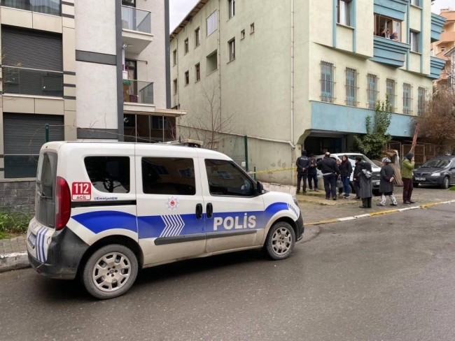 Karısını öldüren şahıs 5. kattan atladı