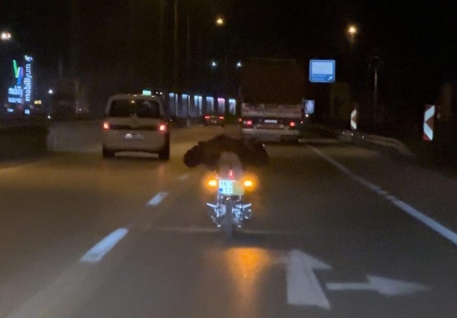 Bursa'da motosikletin üzerinde tehlikeli anlar!