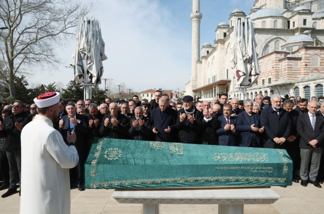 Cumhurbaşkanı Erdoğan, iş insanı Coşkun’un cenaze törenine katıldı
