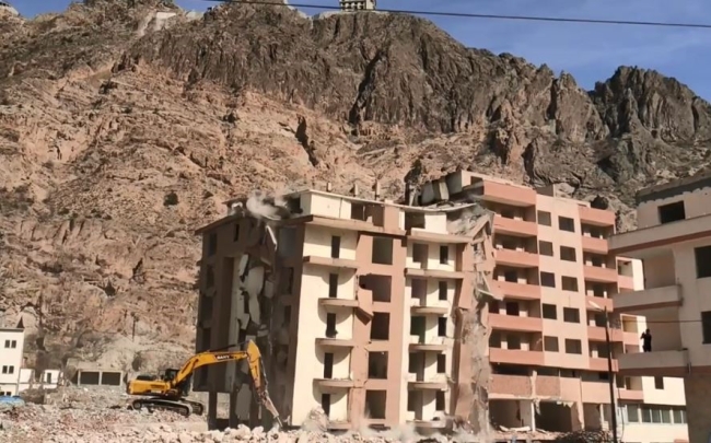 Sular altında kalacak: Yıkımlar devam ediyor