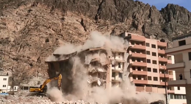 Sular altında kalacak: Yıkımlar devam ediyor