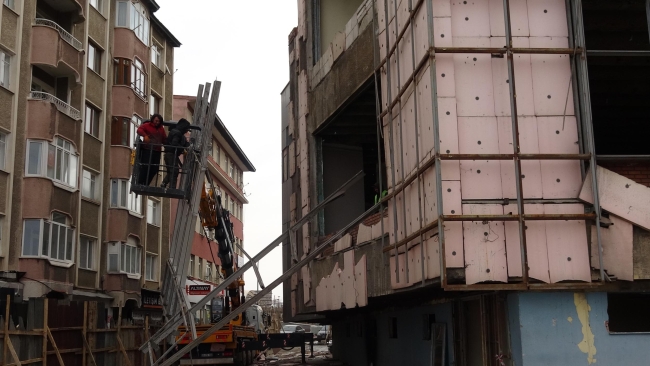 47 yıllık bina risk sebebiyle yıkılıyor