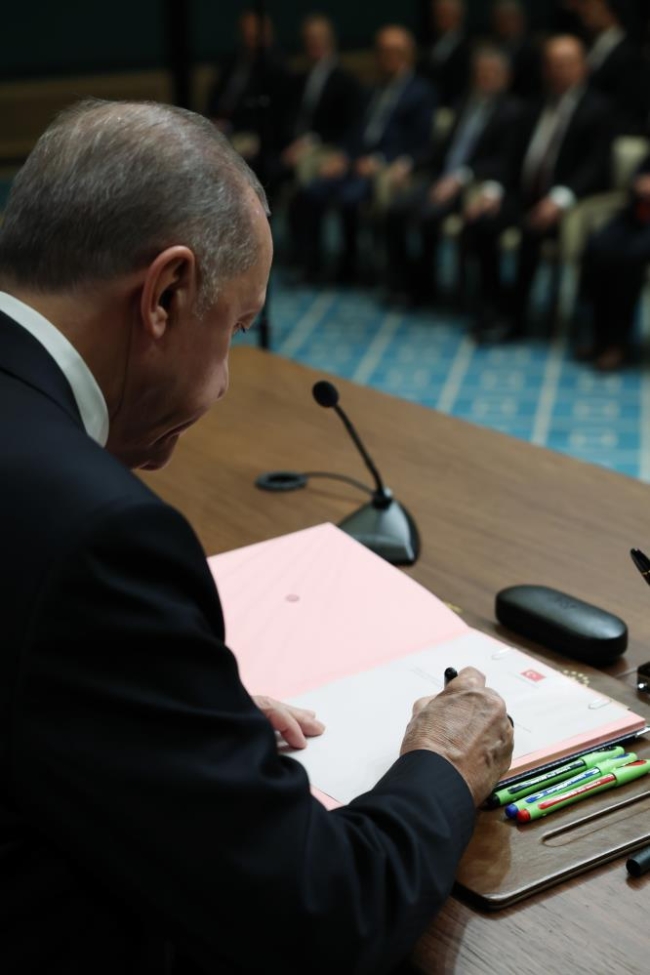 Cumhurbaşkanı Erdoğan imzaladı! Seçim 14 Mayıs'ta