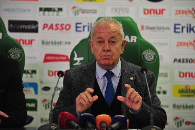 Bursaspor: "Maçta spor dışı bir aklın devreye girdiğini görebilirsiniz"