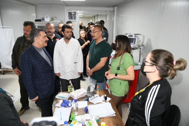 Bakan Koca: “Konteyner hastaneyi devralarak hizmete başladık”