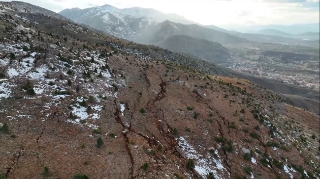 Kahramanmaraş’taki fay kırığı böyle görüntülendi