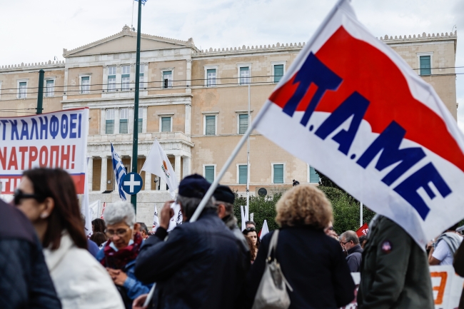 Komşuda kaza protestoları devam ediyor