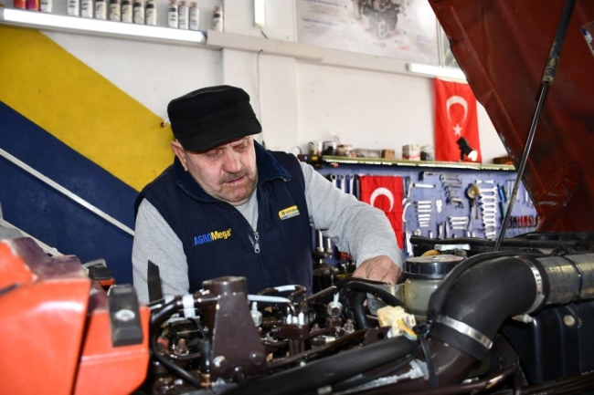 İznik’te yarım asırdır traktörlere can veriyor