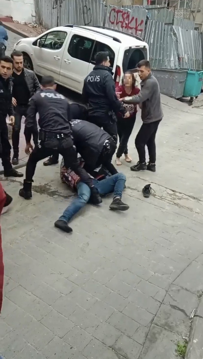 KADES ihbarına giden polise saldırı: 5 polis yaralı, 3 gözaltı