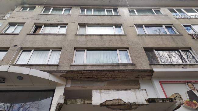 Kolonları patlayan pasajın yöneticisi: “Ben binada tehlike görmüyorum”