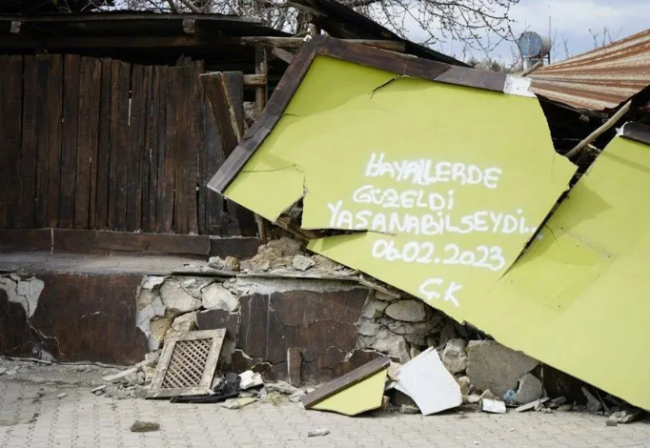 Depremin vurduğu Malatya'da duygulandıran görüntüler