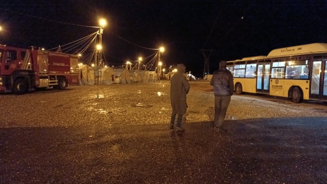 Çadır kentte kalan vatandaşlar tahliye edildi