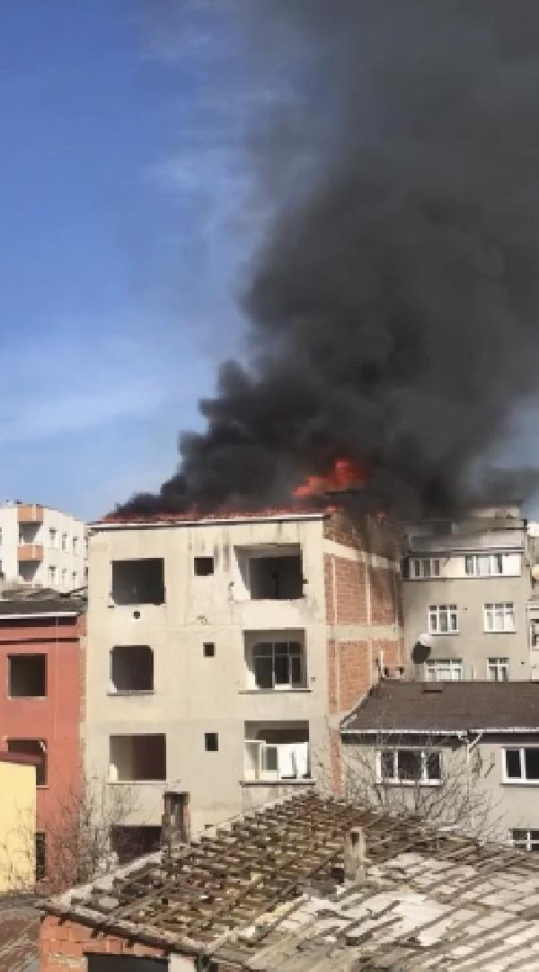 Metruk binada yangın sonrası cansız beden bulundu