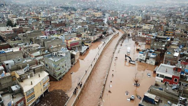 Prof. Dr. Yaşar: Çarpık kentleşme felakete dönüşüyor