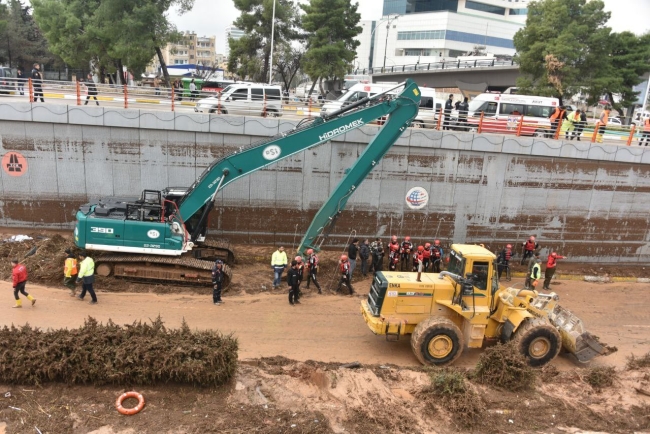 Bakanlardan sel felaketi açıklaması