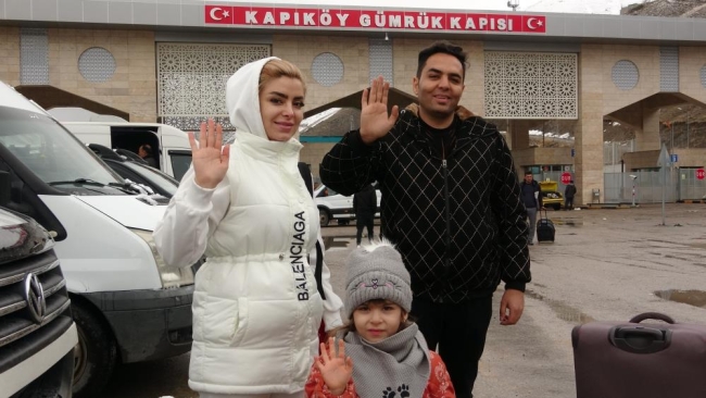 İranlı turistler Van'a akın etmeye başladı