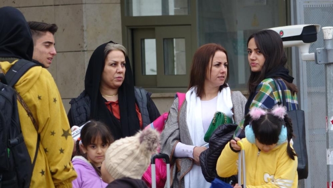 İranlı turistler Van'a akın etmeye başladı