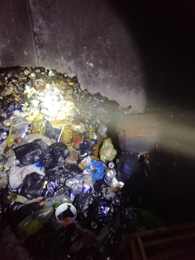 Yangın ihbarına giden ekipler adeta şaşkına döndü