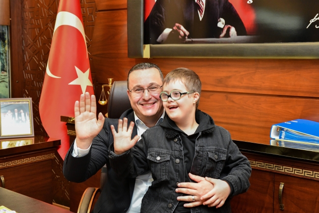 Özel çocuklardan Başkan Kanar'a ziyaret