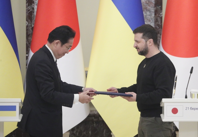 Zelenskiy G7 Zirvesi'ne katılacak