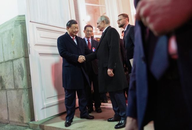 Çin Devlet Başkanı, Moskova’dan ayrıldı