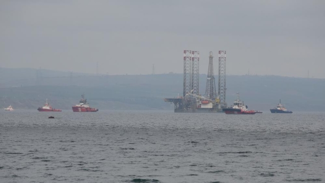 120 metrelik platform Çanakkale Köprüsü’nün altından geçirildi
