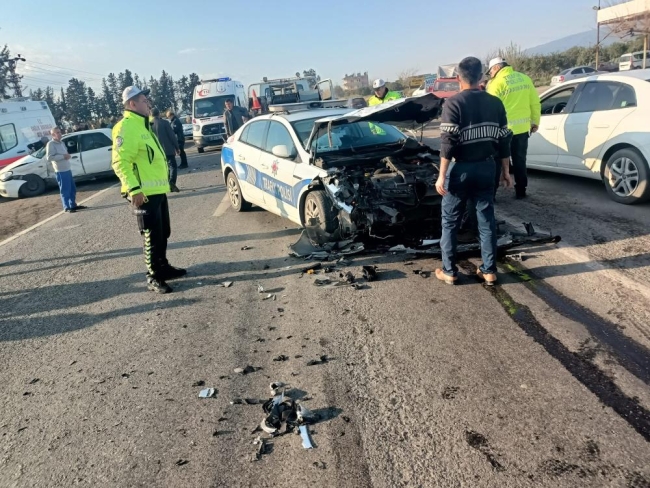 Deprem bölgesinde trafik kazası: Yaralılar var