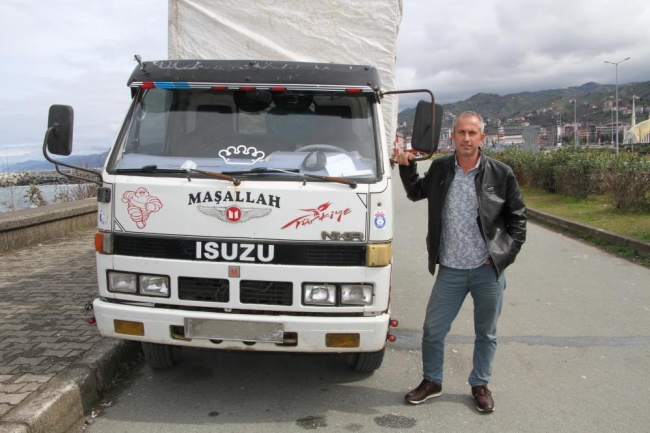 Aracını trafikten çekti: Bu kararının cezasını pahalı ödedi
