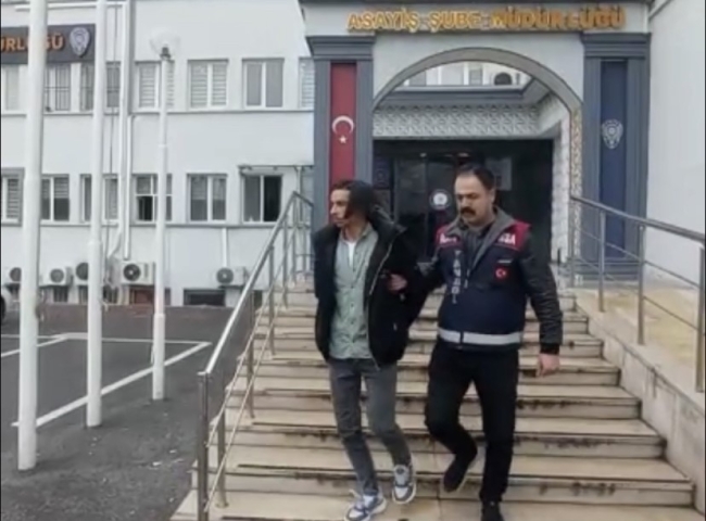 Bursa'da sahte polis emekli öğretmeni dolandırdı